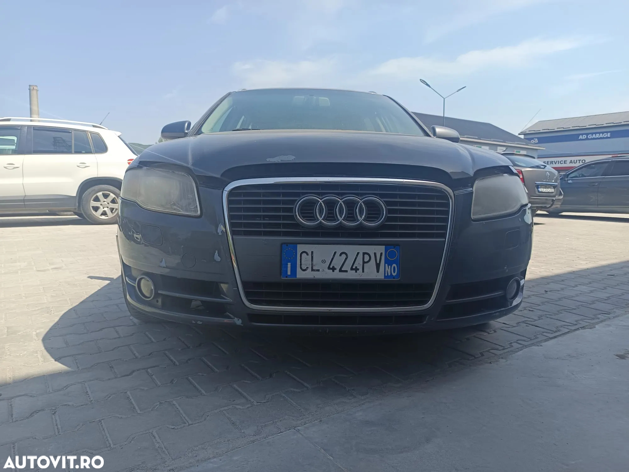 Dezmembram Audi A4 B7 combi Cod motor: BLB - 4