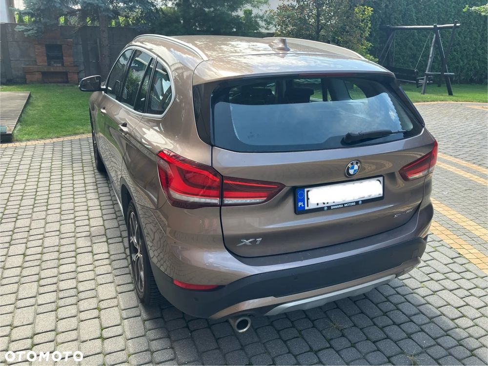 BMW X1 sDrive18i xLine - 2