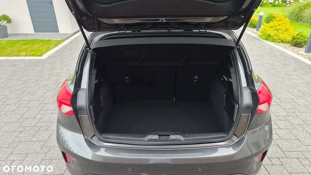 Ford Focus 1.0 EcoBoost Hybrid ST-LINE DESIGN - 36