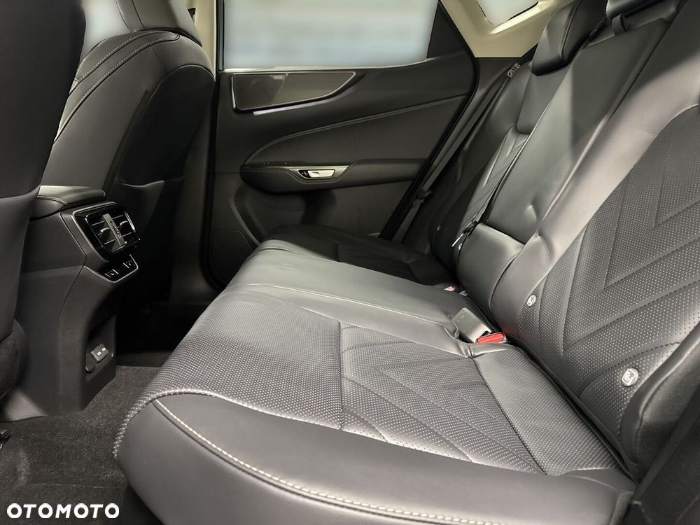 Lexus NX 350h Omotenashi AWD - 10