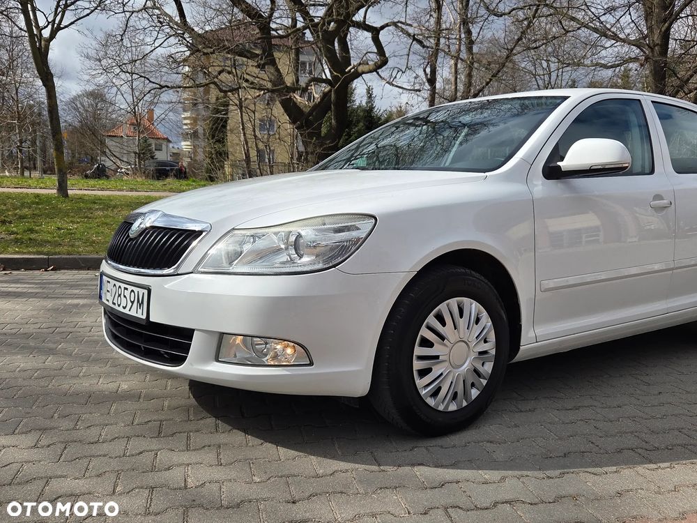 Skoda Octavia 1.6 Combi Classic - 18