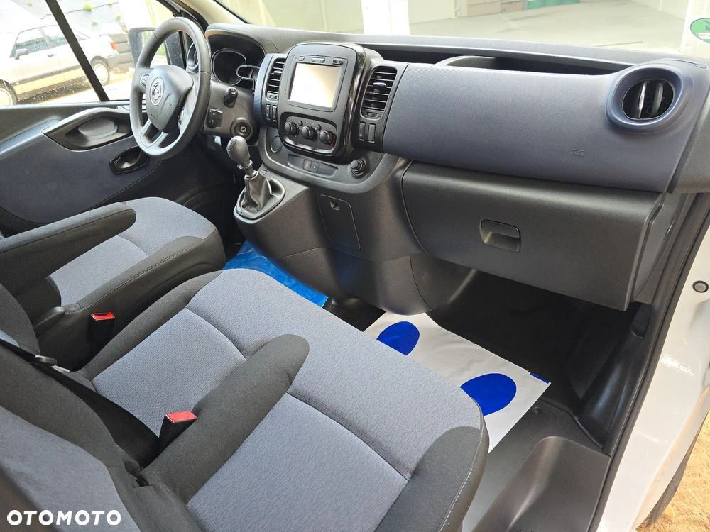 Opel Vivaro L2H1 2,9t Elegance Premium - 8