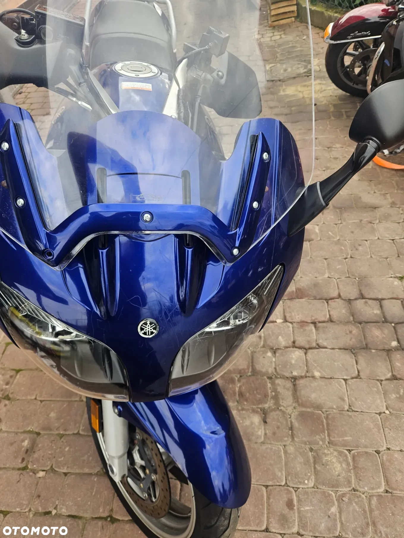 Yamaha FJR - 11
