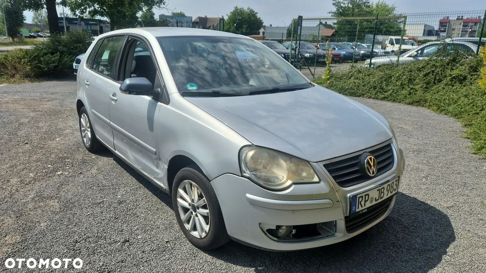 Volkswagen Polo 1.2 Comfortline - 1