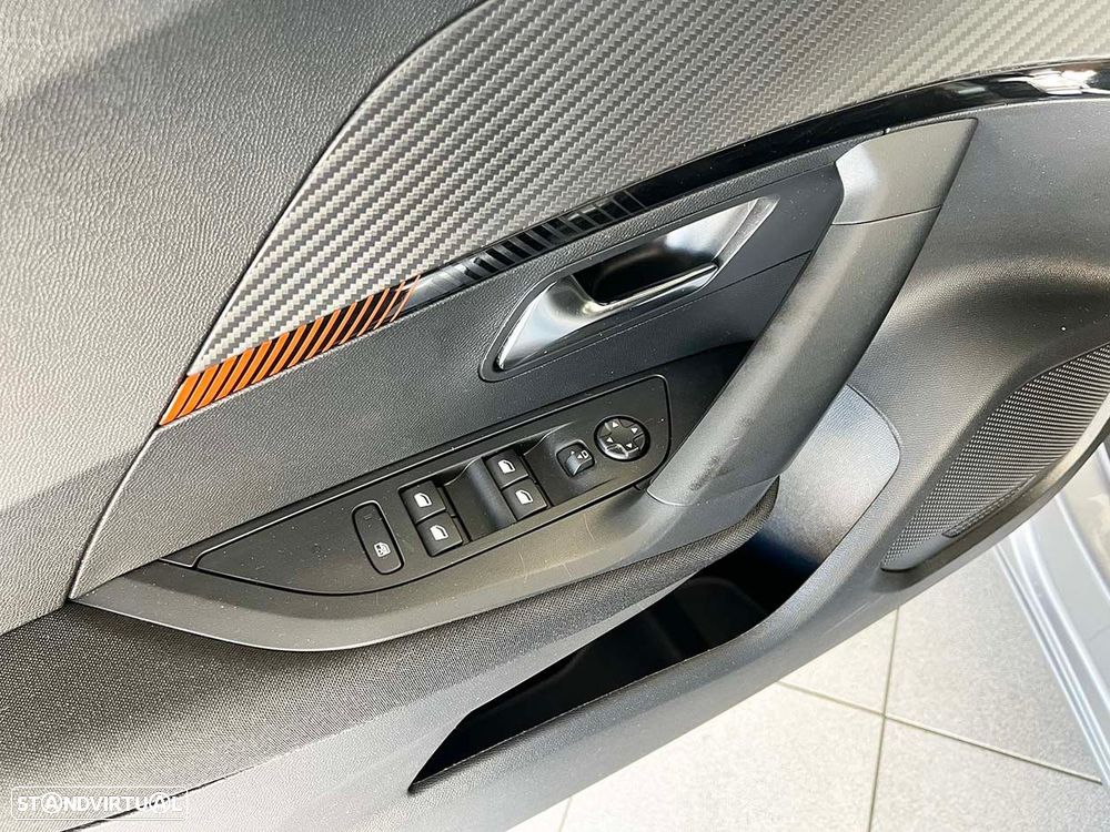 Peugeot e-2008 50 kWh Active - 22
