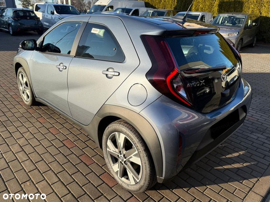Toyota Aygo X Hybrid 1.5 Comfort e-CVT - 4