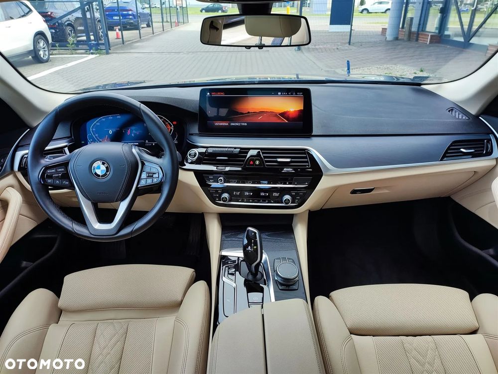 BMW Seria 5 520d xDrive MHEV - 21
