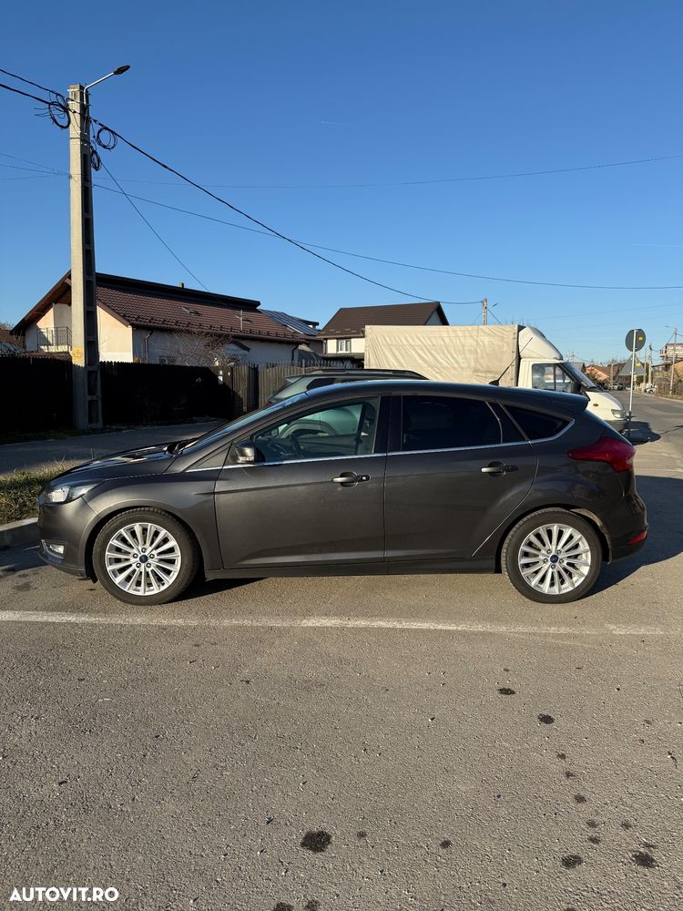 Ford Focus 1.0 EcoBoost Titanium - 4