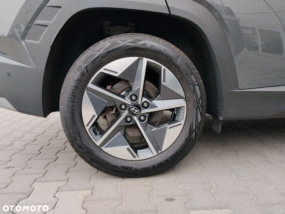 Hyundai Tucson 1.6 T-GDi HEV Executive 2WD - 26