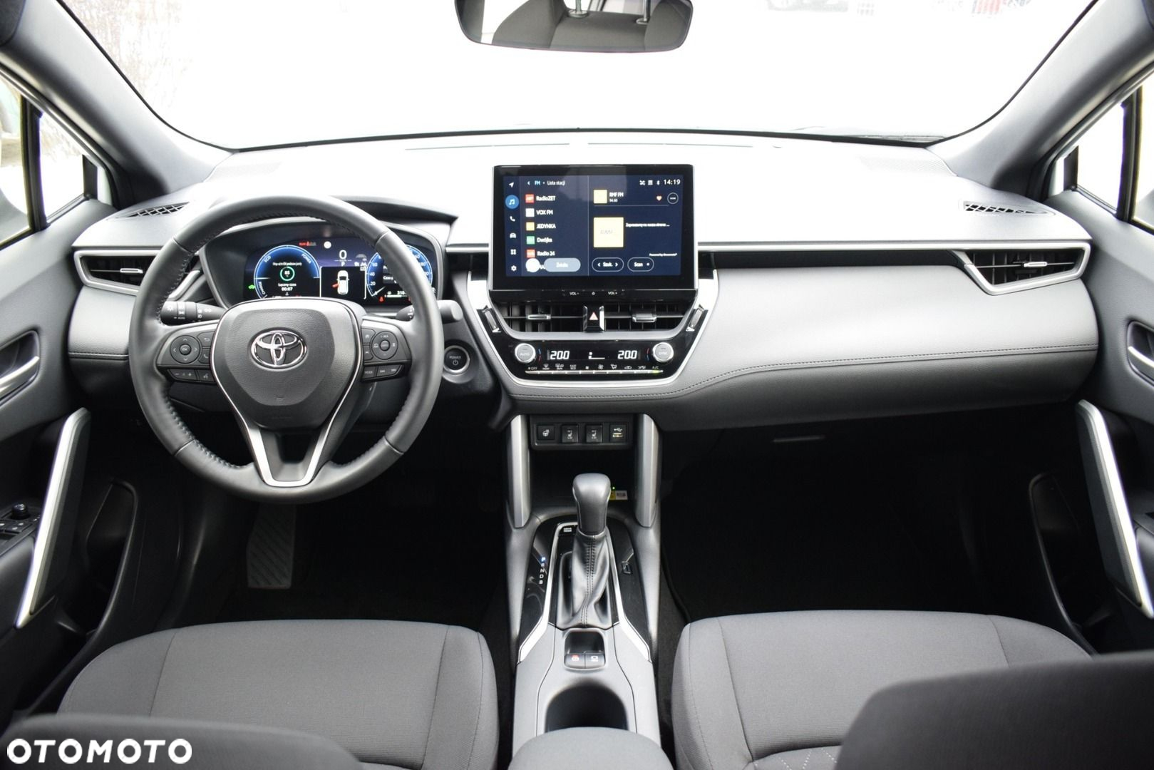 Toyota Corolla Cross 2.0 Hybrid Comfort - 18