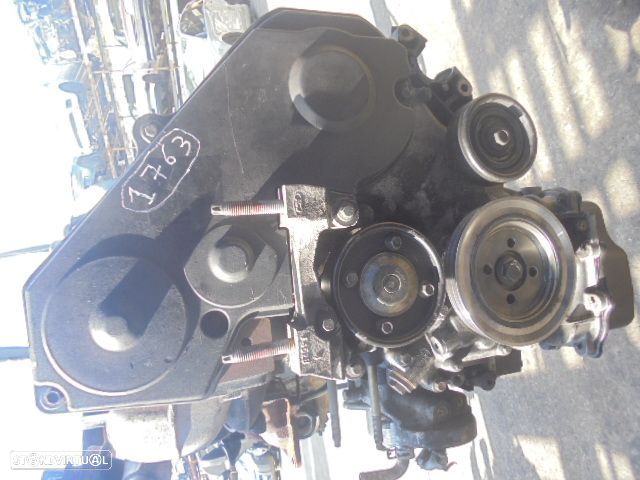 Motor C9DB FORD FOCUS 2001 1.8 TURBO DI  TDDI 90CV 3P CINZA - 3