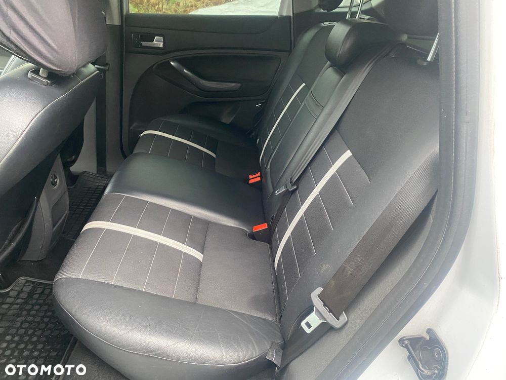 Ford Kuga 2.0 TDCi 4x4 Trend - 24