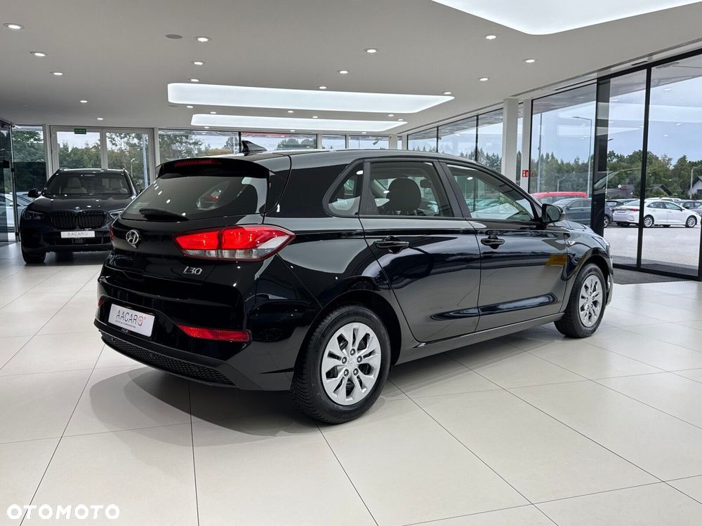 Hyundai i30 1.5 DPI Classic + - 5