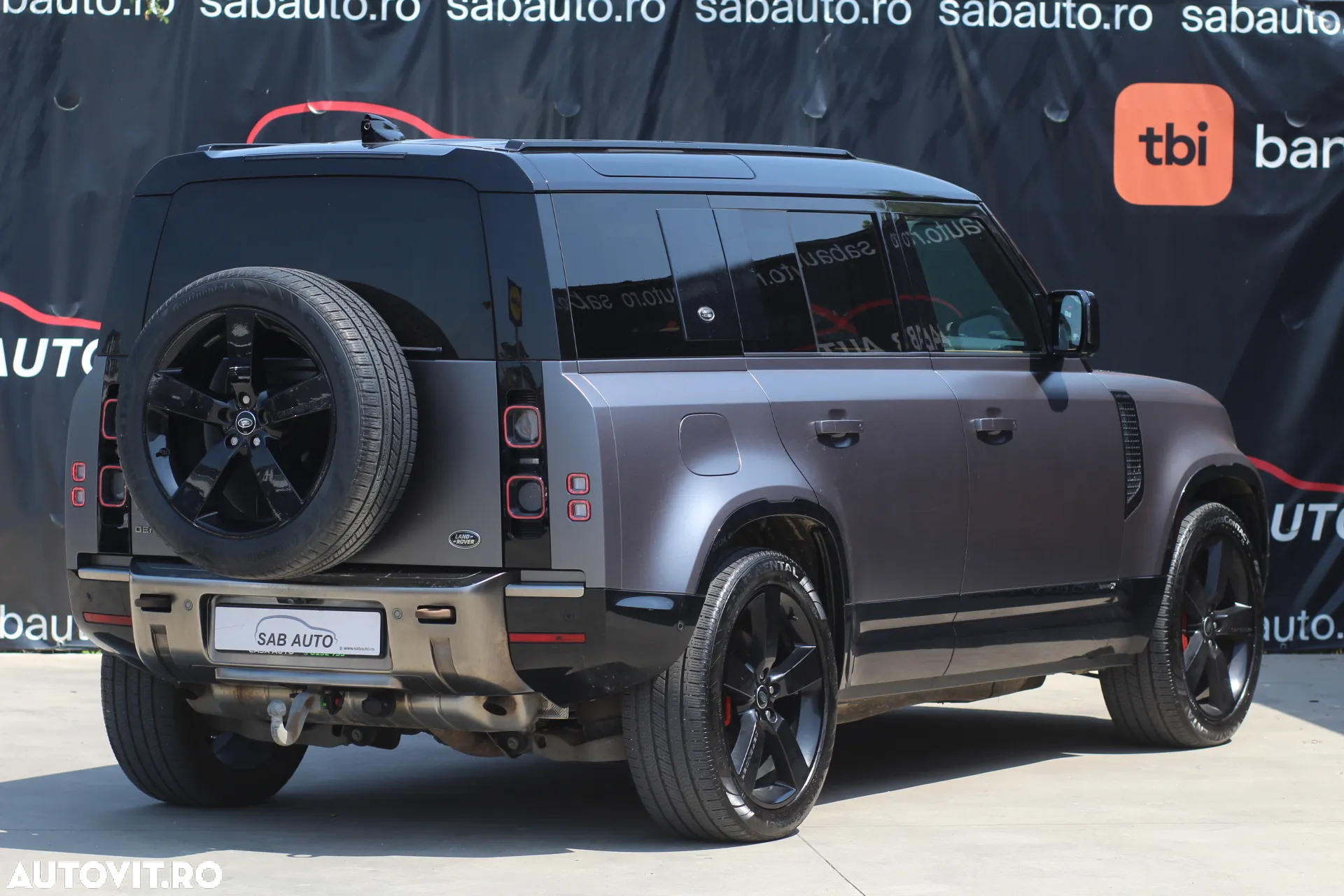 Land Rover Defender 110 3.0P 400 MHEV - 25