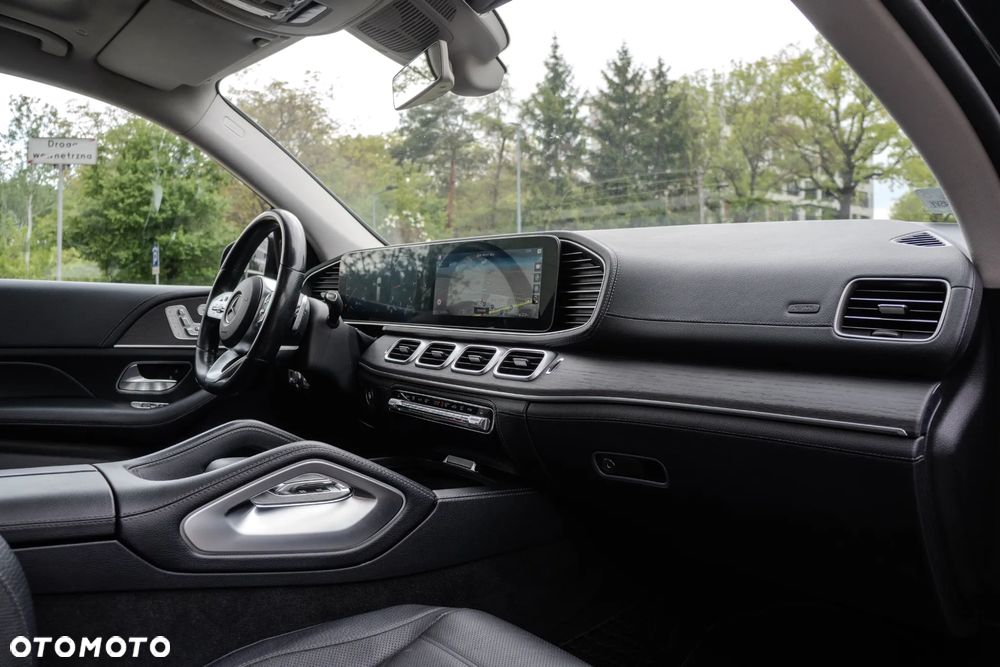 Mercedes-Benz GLS - 16