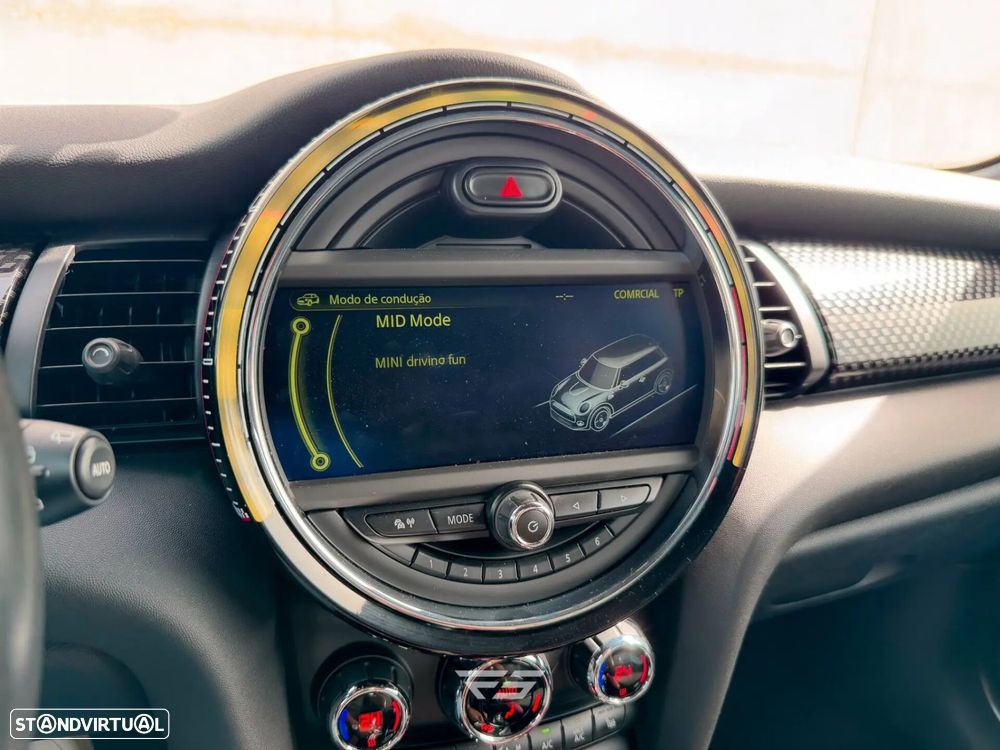 MINI 3 Portas John Cooper Works Auto Desportiva - 37