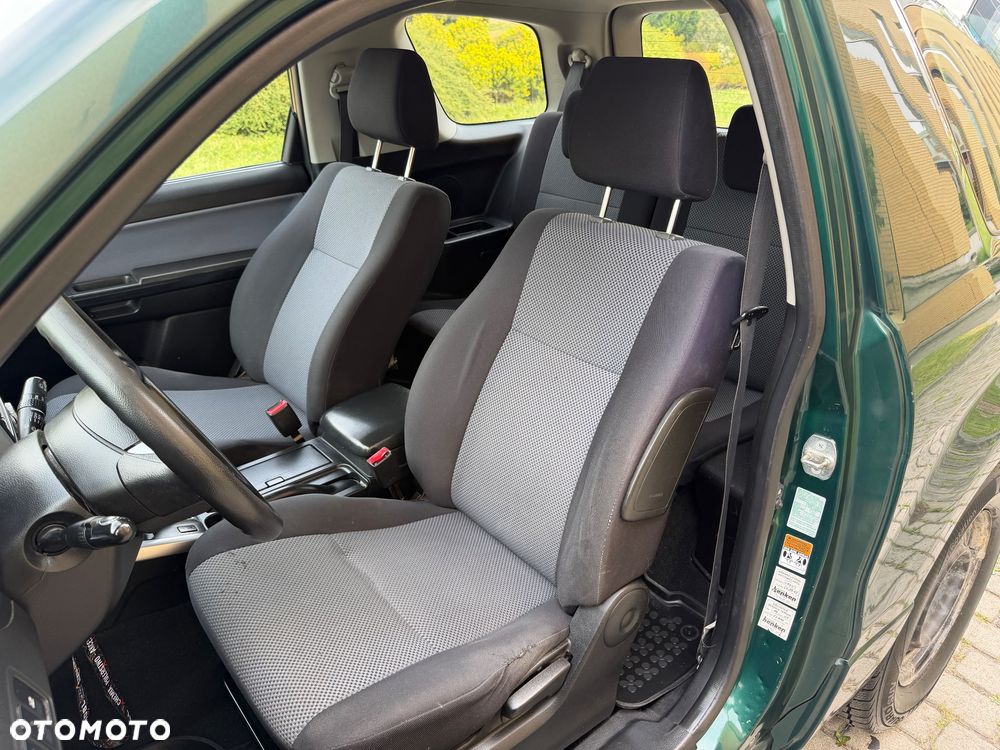 Suzuki Grand Vitara 1.9 DDiS Comfort - 21