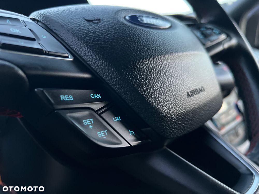 Ford Kuga - 29