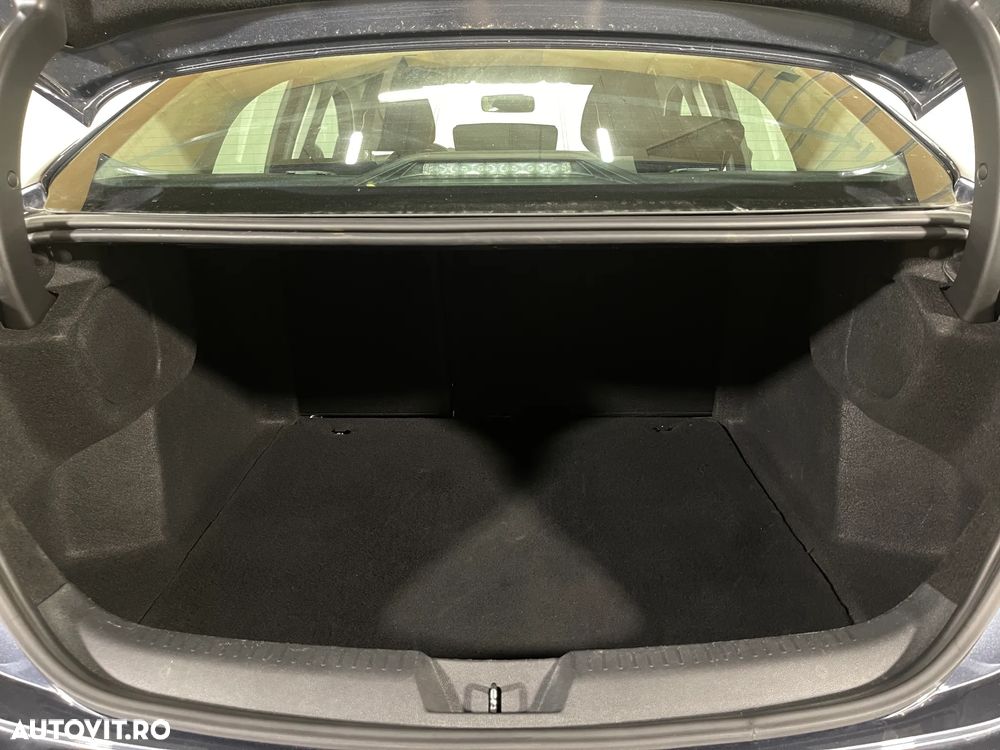 Renault Megane TCe 140 EDC GPF Equilibre - 13