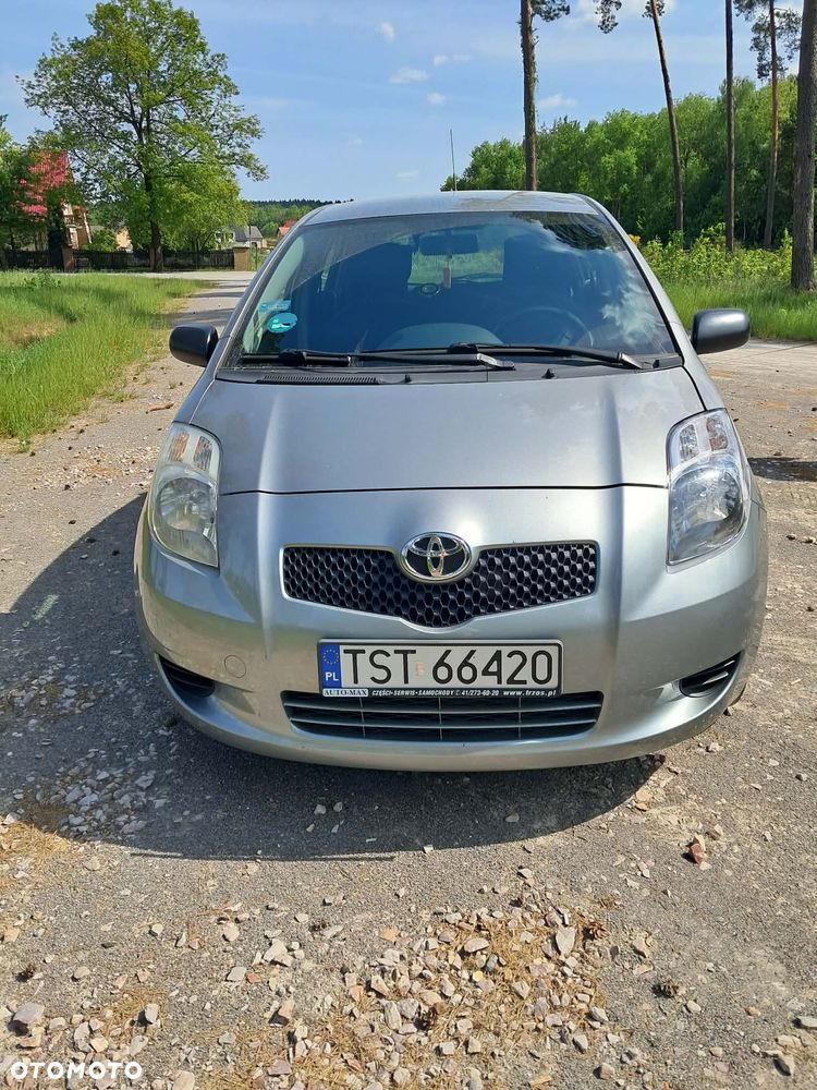 Toyota Yaris - 1