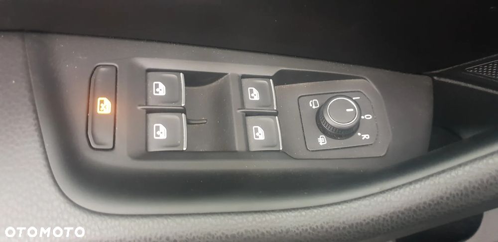 Volkswagen Passat - 16