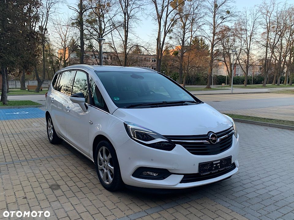 Opel Zafira - 24