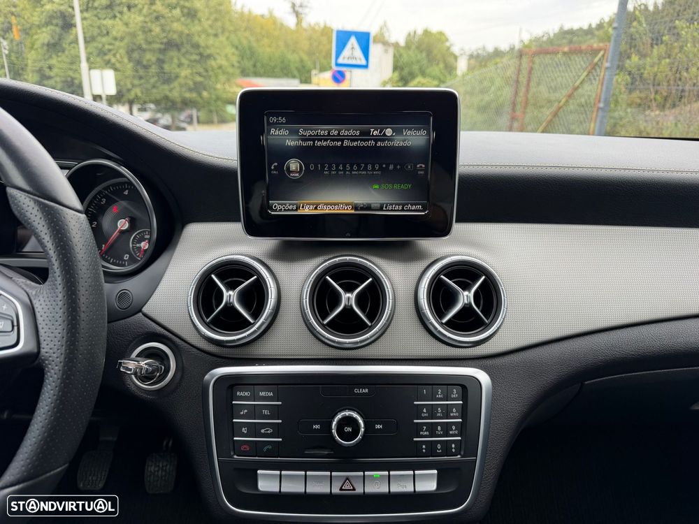 Mercedes-Benz CLA 180 d Urban - 23