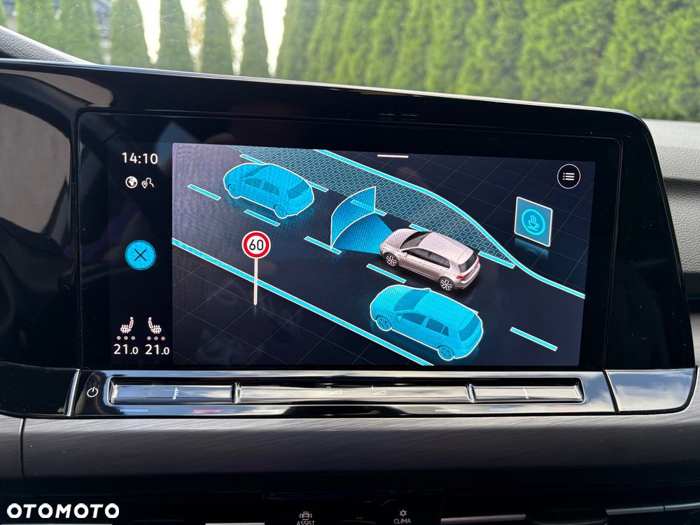 Volkswagen Golf 2.0 TDI BlueMotion Technology DSG Lounge - 19