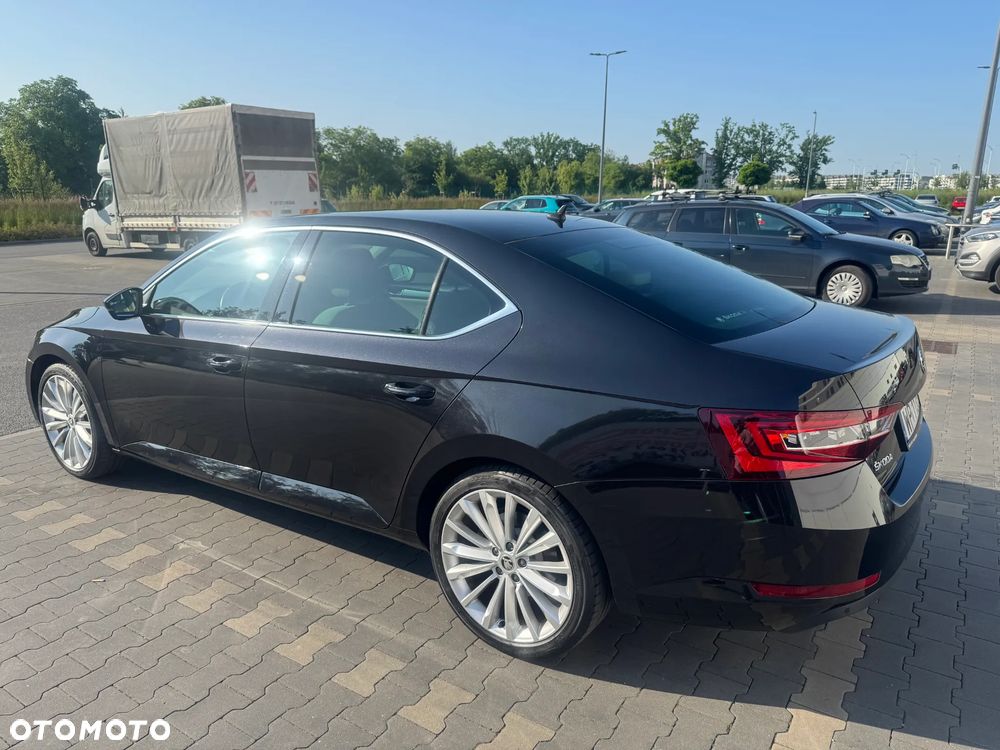 Skoda Superb 2.0 TDI 4x4 Style DSG - 5