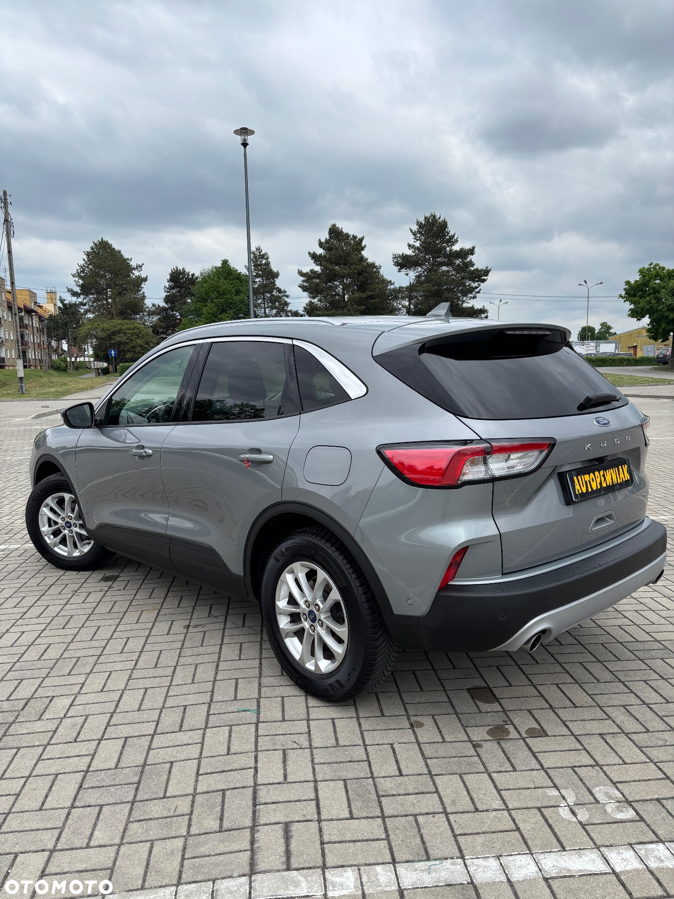 Ford Kuga 2.5 FHEV FWD Titanium - 6