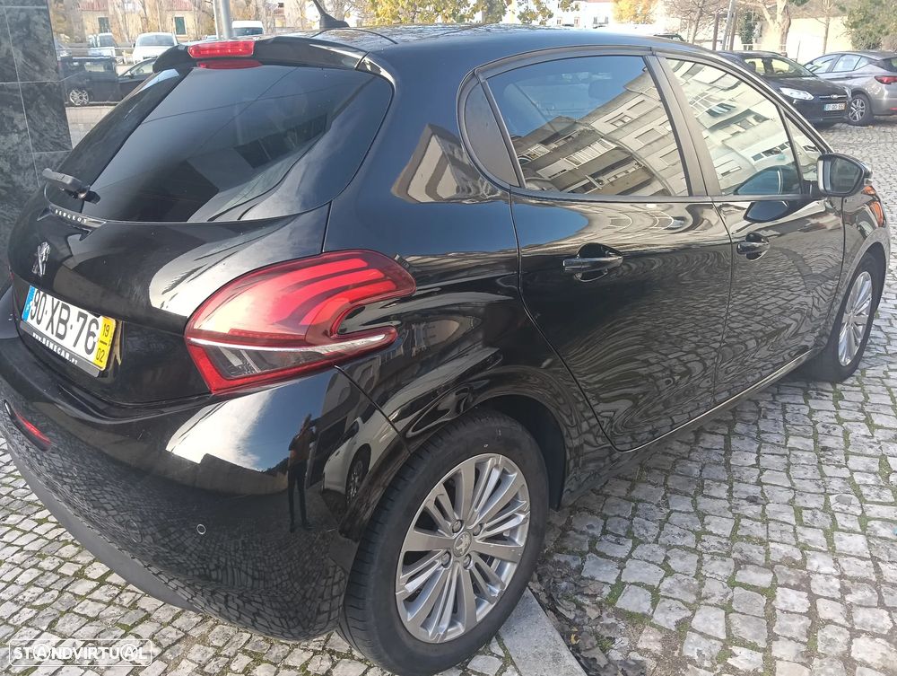 Peugeot 208 1.2 PureTech Style - 21