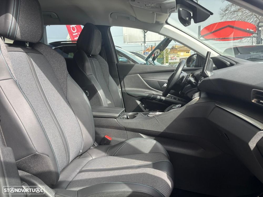 Peugeot 3008 1.6 Hybrid Allure Pack e-EAT8 - 30