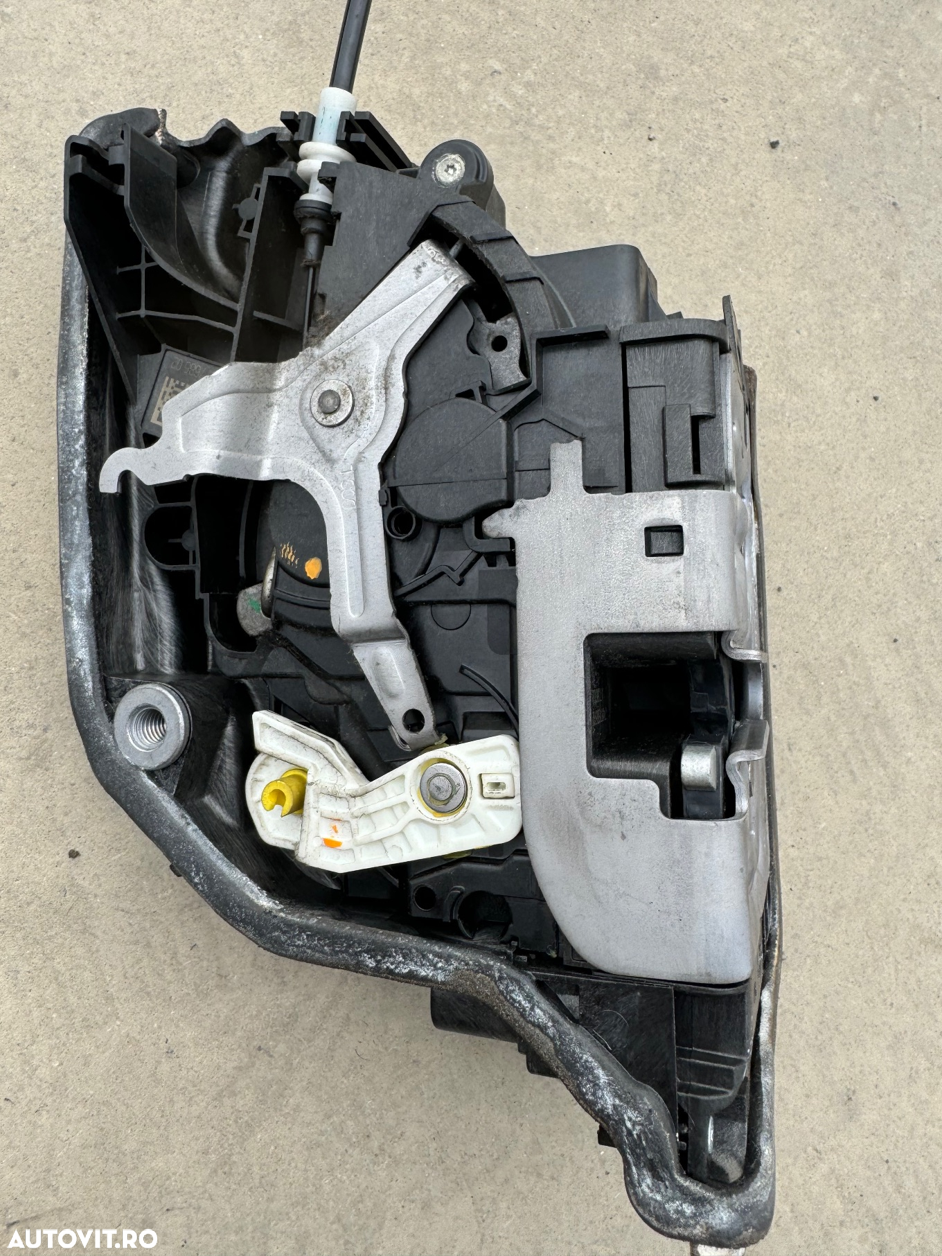 Inchizatoare usa stanga fata bmw seria 5 g30 g31 - 2