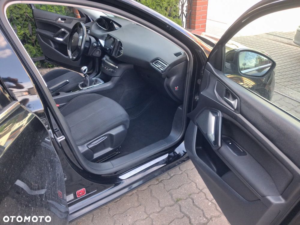 Peugeot 308 1.6 BlueHDi Allure S&S - 8
