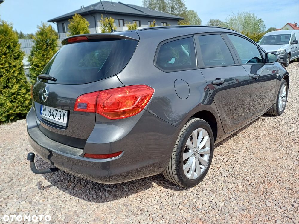 Opel Astra 1.4 Turbo 150 Jahre - 15