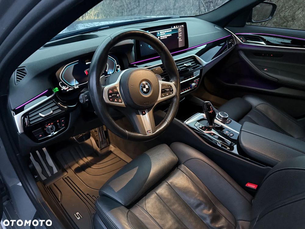 BMW Seria 5 545e xDrive M Sport Edition - 29