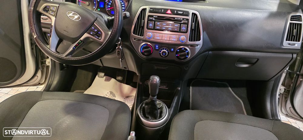 Hyundai i20 1.1 CRDi Style - 15