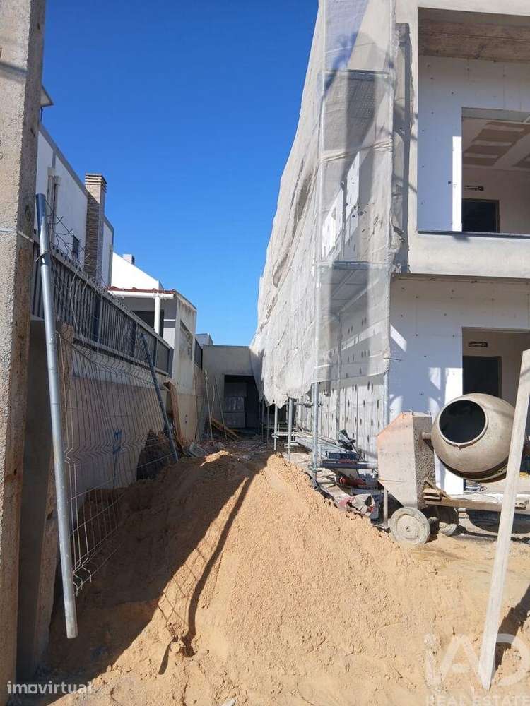 Moradia geminada T3 em Fernão Ferro de 103 m2 - Grande imagem: 4/13