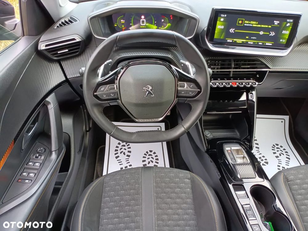 Peugeot 2008 PureTech 130 EAT8 GT - 18