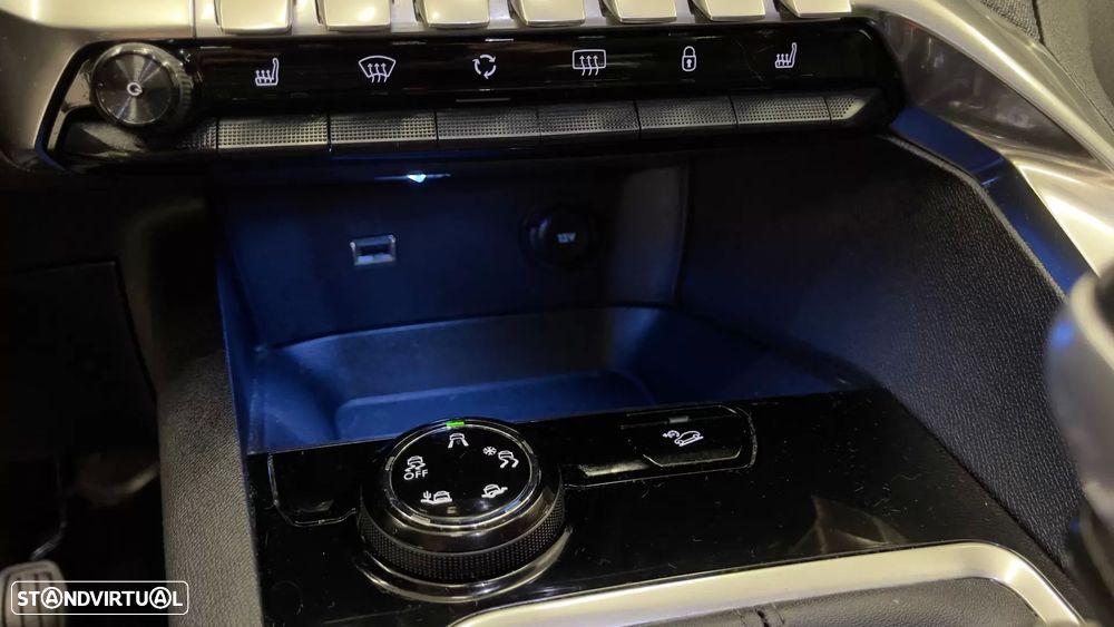 Peugeot 3008 1.5 BlueHDi Allure Pack - 42