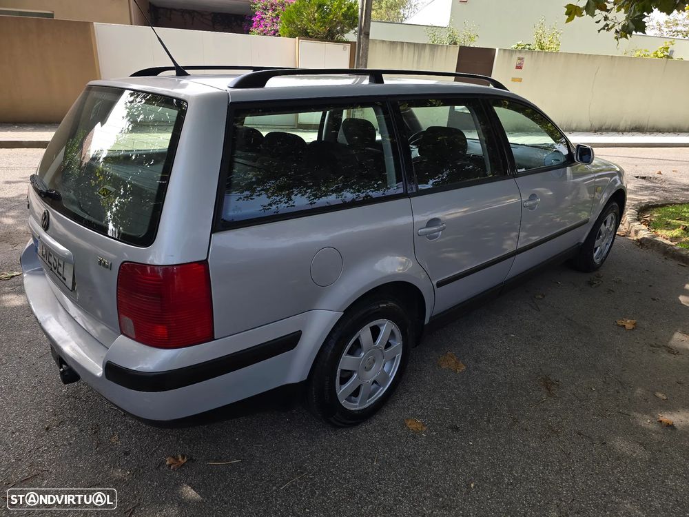 VW Passat Variant 1.9 TDi Confortline - 14