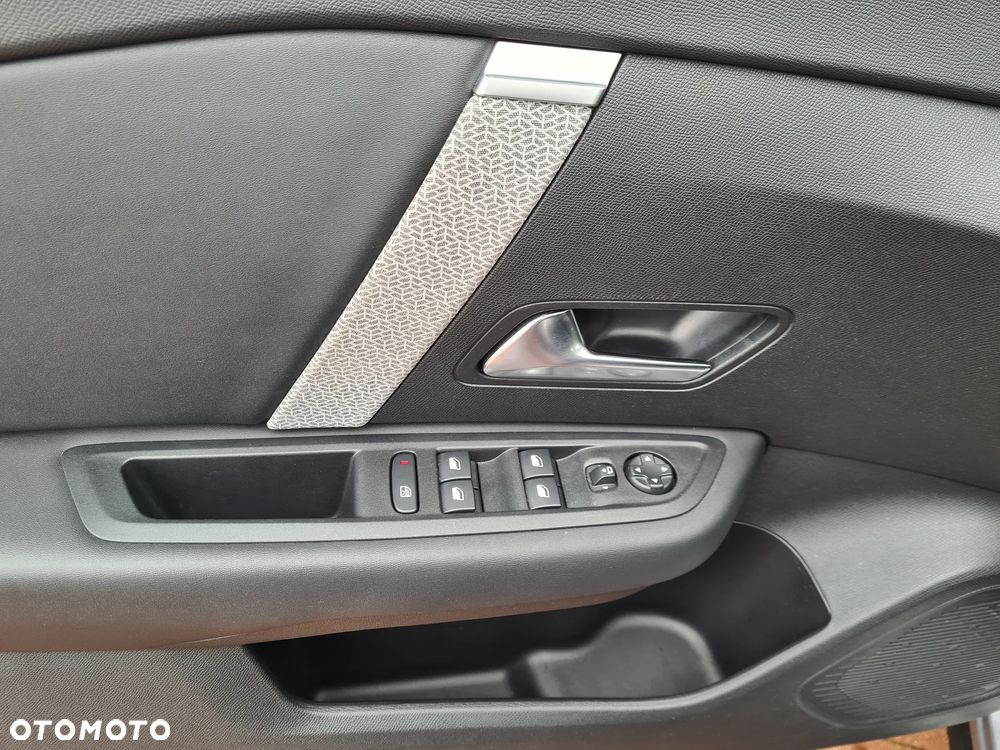 Citroën C4 1.2 PureTech Shine S&S - 12