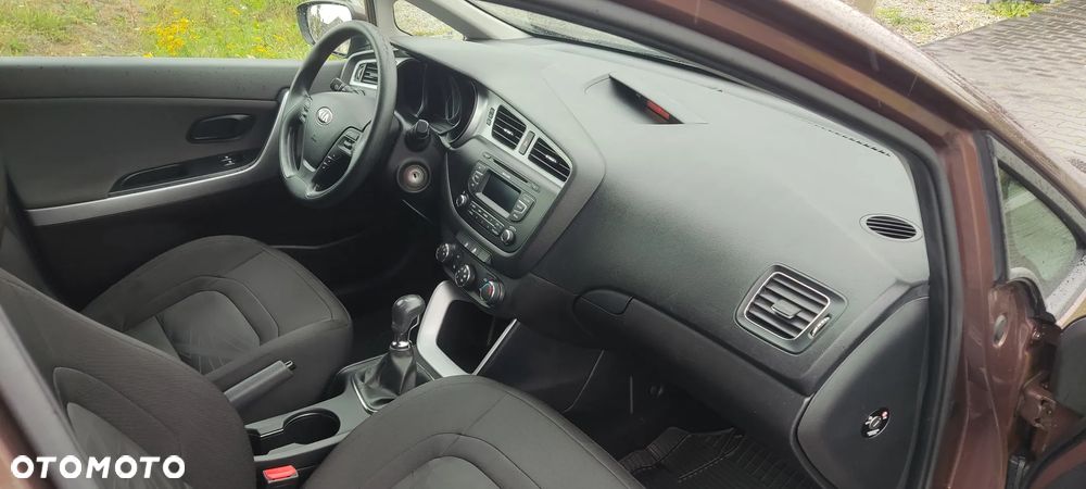 Kia Ceed 1.4 CVVT Attract Plus - 11