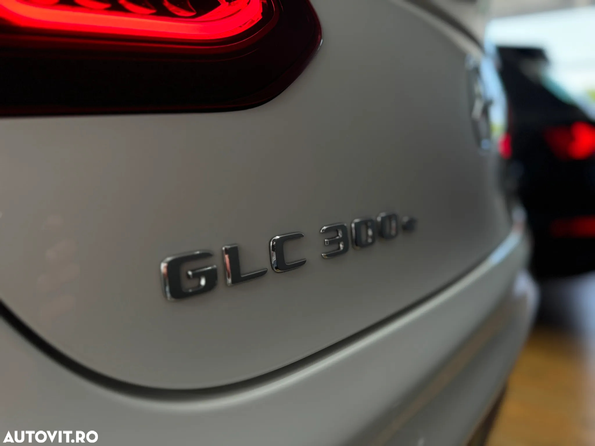 Mercedes-Benz GLC 300 e 4MATIC - 10