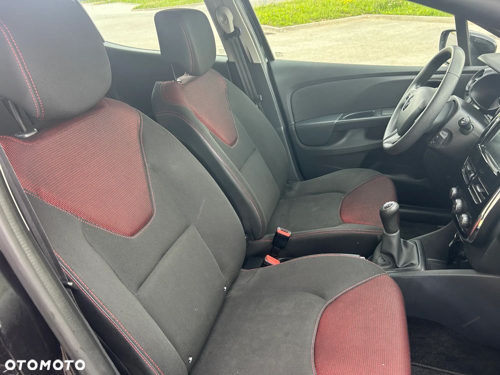 Renault Clio 1.2 16V 75 Business - 24