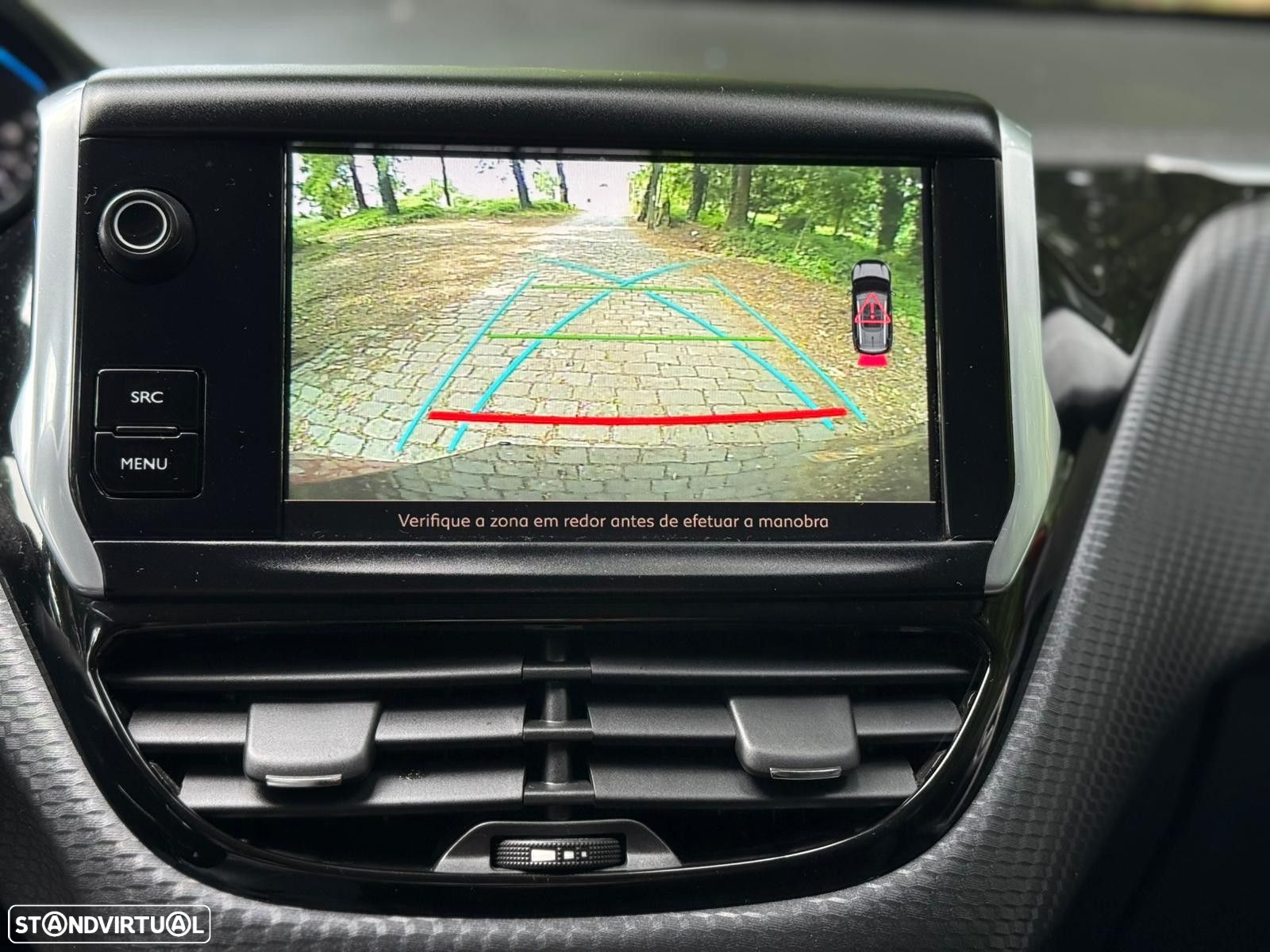 Peugeot 2008 1.2 PureTech Allure EAT6 - 13