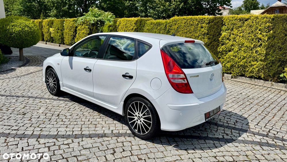 Hyundai i30 1.4 Intro Edition - 12