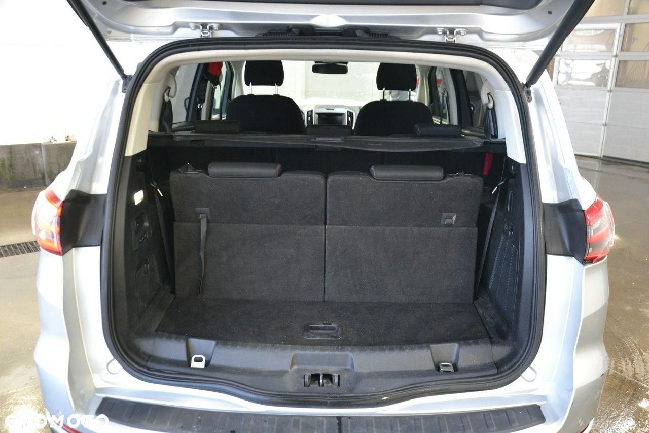 Ford S-Max - 28