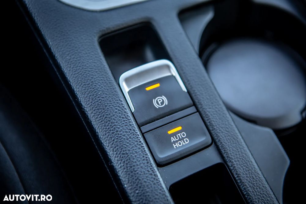 Volkswagen Passat - 12