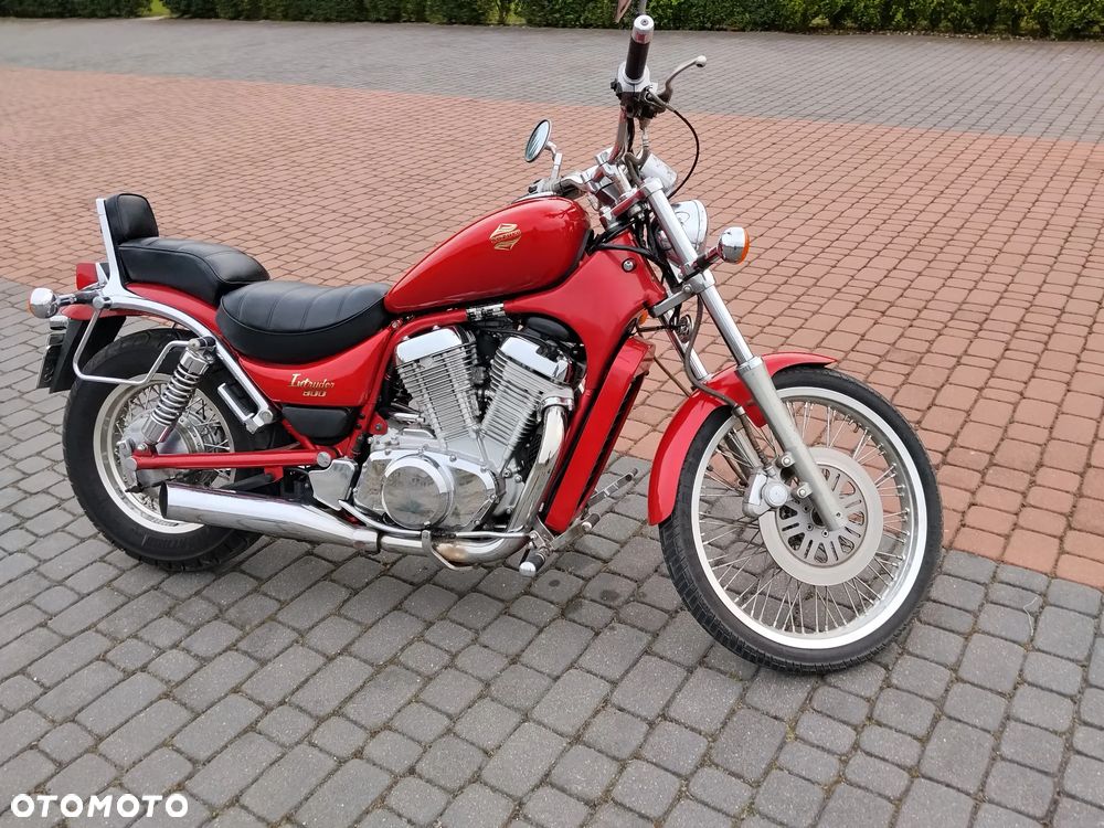 Suzuki Intruder - 6